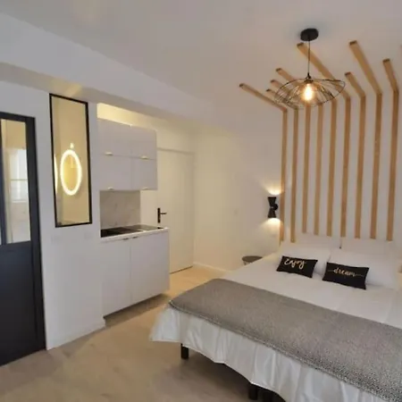 Lägenhet Elegant Divine Sun Quartier Canal St Martin