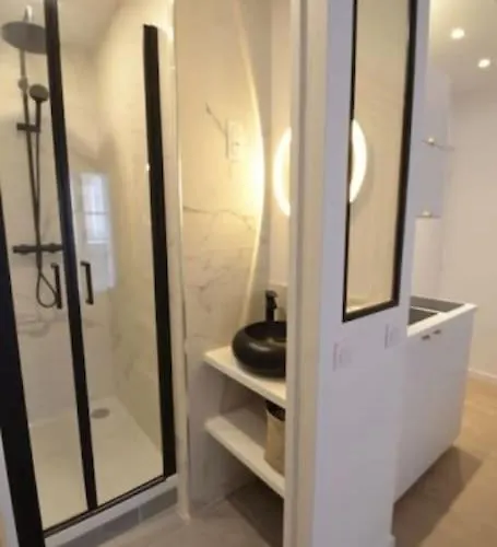 Elegant Divine Sun Quartier Canal St Martin Apartman *